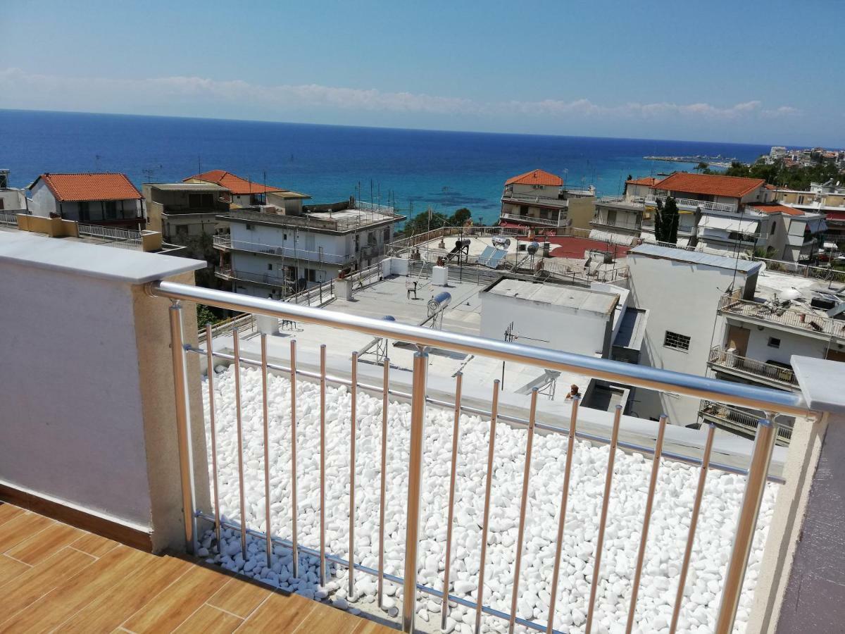 Crystal Blue Apartments Nea Kallikrateia Exterior foto